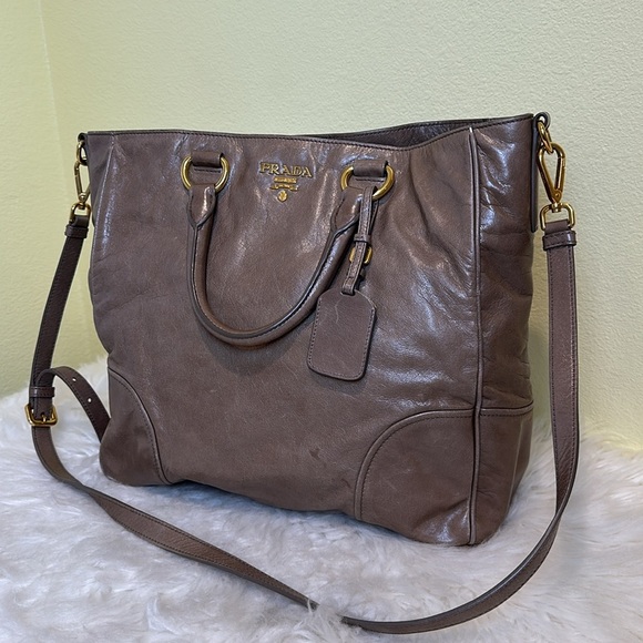 💯 Authentic Prada  Two-way Leather Tote Bag🍀 - Picture 14 of 17